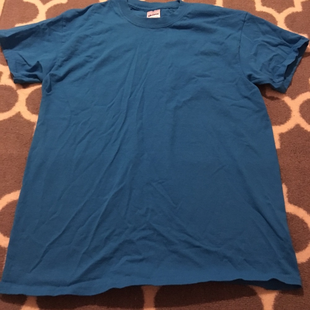💙2!! blue gildan t-shirts💙